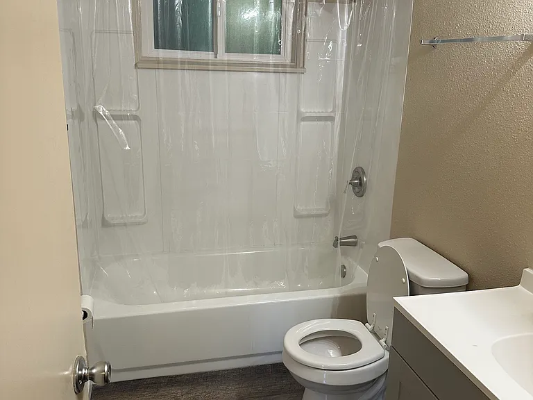 1158 Magnolia St #1158 — Photo 7