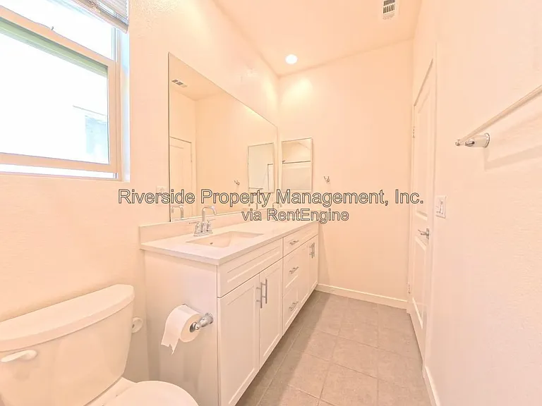 16008 Jamie Ln #1 — Photo 35