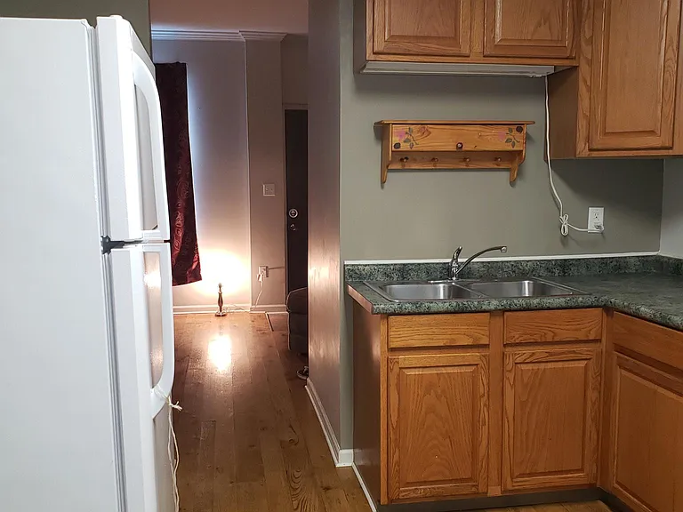 138 S Locust St — Photo 2