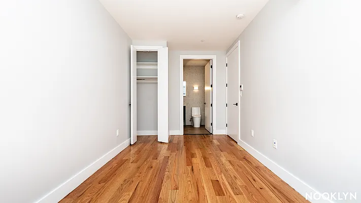 Rented by Nooklyn NYC LLC | media 71