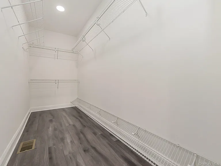 1115 Balsam Dr — Photo 25