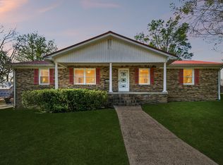 110 E Ward St, Centerville, TN 37033