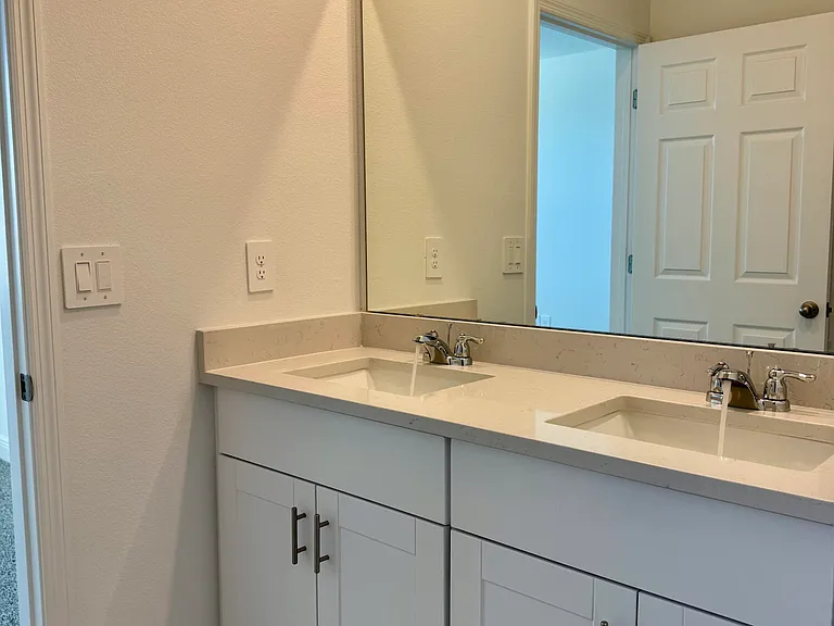 185 Links Terrace Blvd — Photo 13