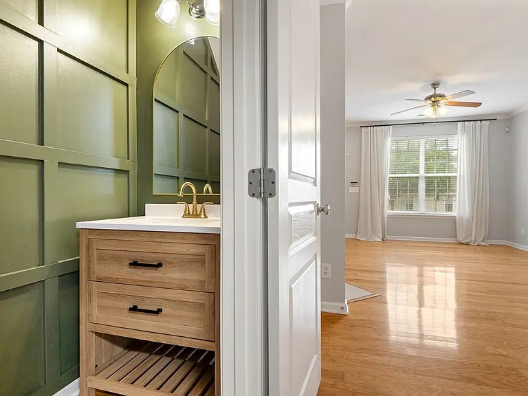 3811 Ramblewood Ave — Photo 5