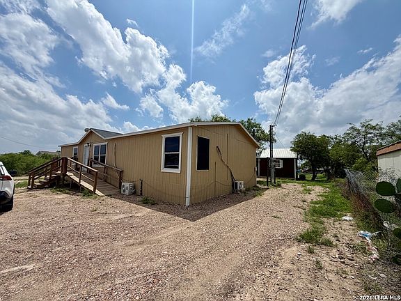 2nd image of 3891 Cross Creek Dr