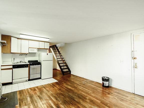 2nd image of 29 7th Ave S #3C1