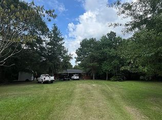 85 Country Cir, Ellisville, MS 39437
