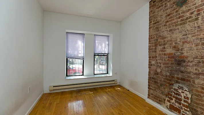 Rented by Nooklyn NYC LLC | media 21