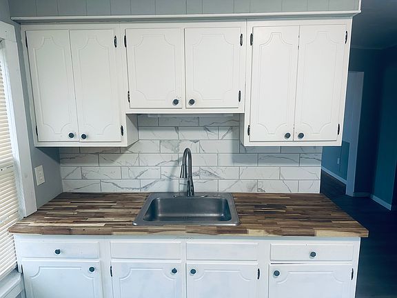 3rd image of 59 Ethel St #2