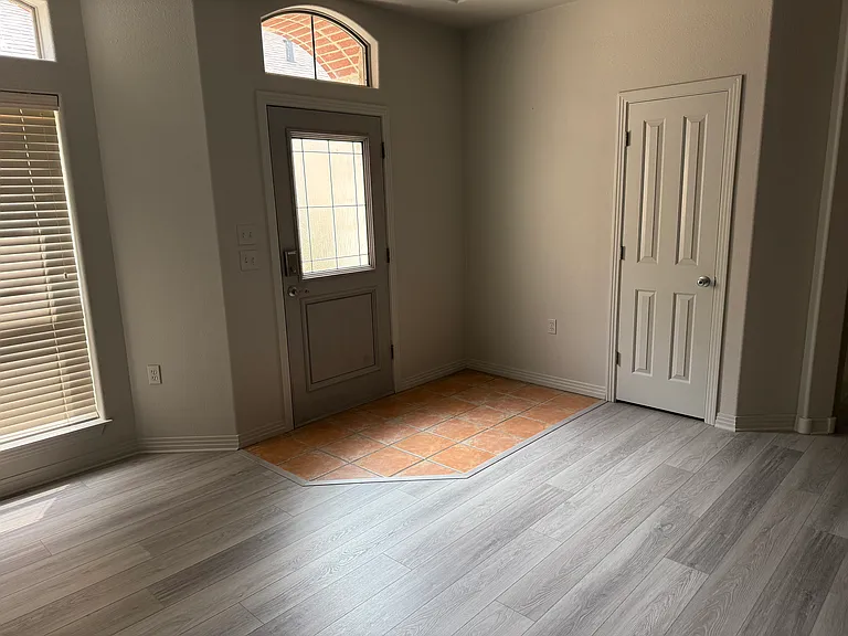 110 W Frederick St — Photo 12