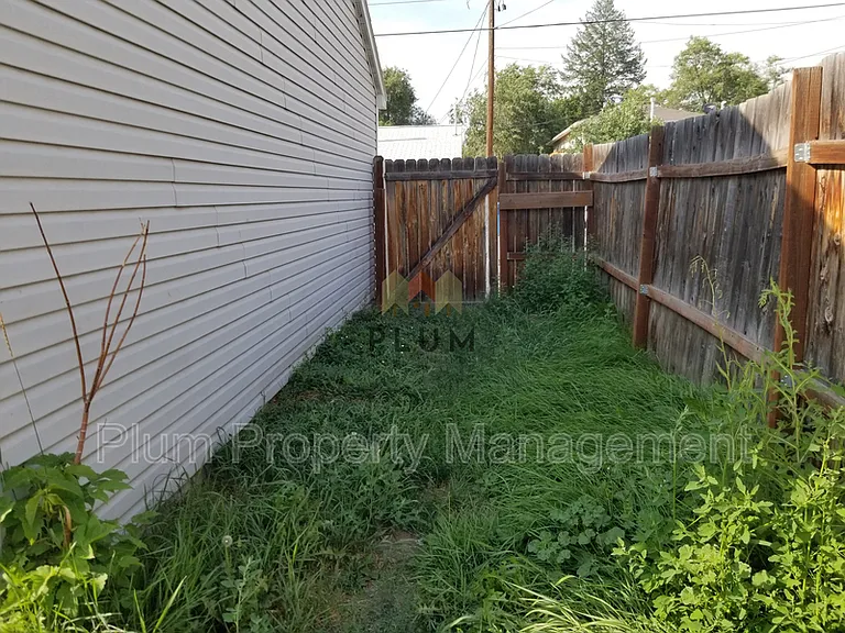 1620 S 14th St W — Photo 31
