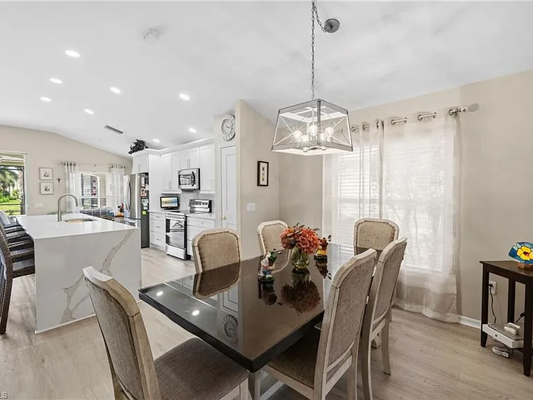 10020 Horse Creek Rd — Photo 4