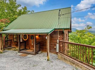 3070 Ridgecrest Way, Pigeon Forge, TN 37862