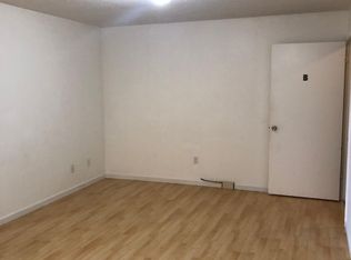 36 S College St APT B, Macclenny, FL 32063