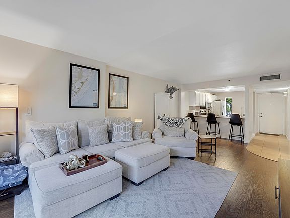 3rd image of 20 Royal Palm Way #204