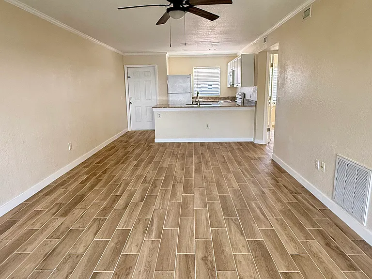 25050 Sandhill Blvd #4B3 — Photo 5