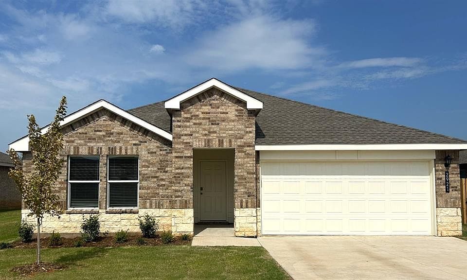 1st image of 2921 Campfire Dr