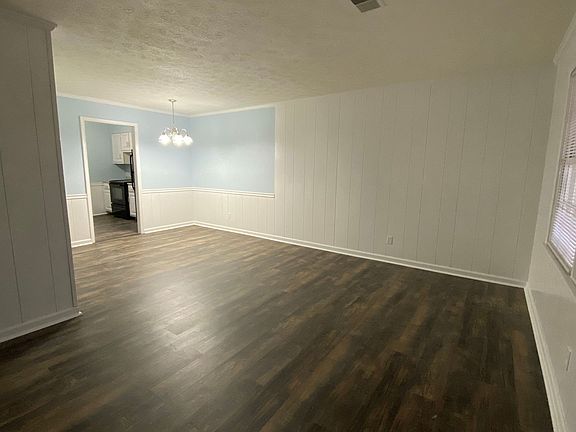 2nd image of 23 Shadowood Cir SE #4