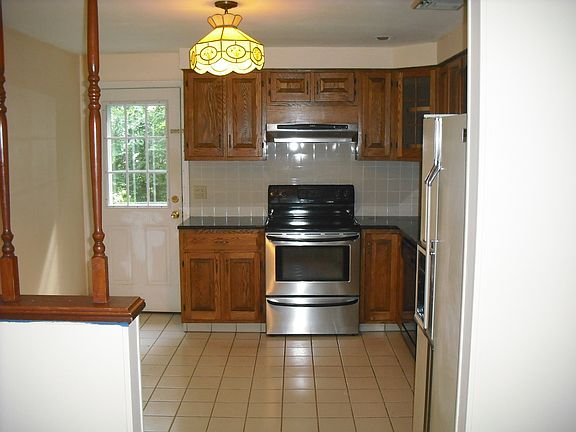 3rd image of 7 Haven Ln