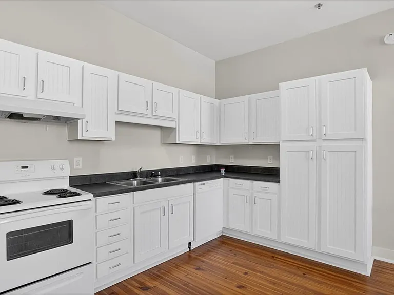 206 S Garnett St — Photo 5