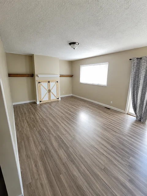 3 bed, 1134 sqft, $1,800 — Photo 2