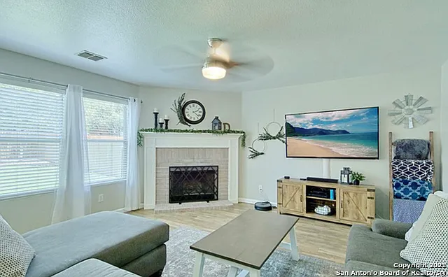 11038 Hillsdale Loop — Photo 3