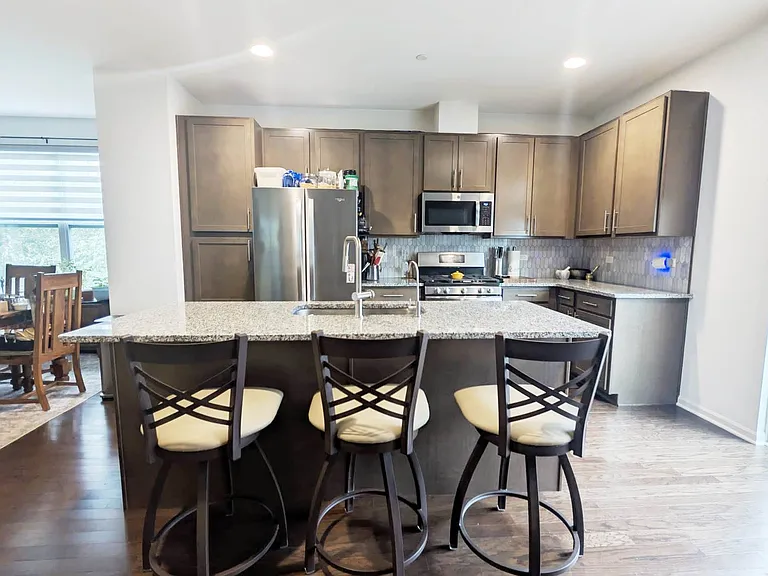 30W051 Brayman Ct — Photo 9