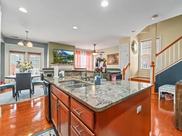 2725 Celestial Dr, Woodbridge, VA 22191