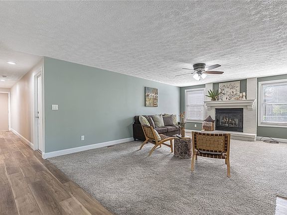3rd image of 9517 Stanford Ridge Ct