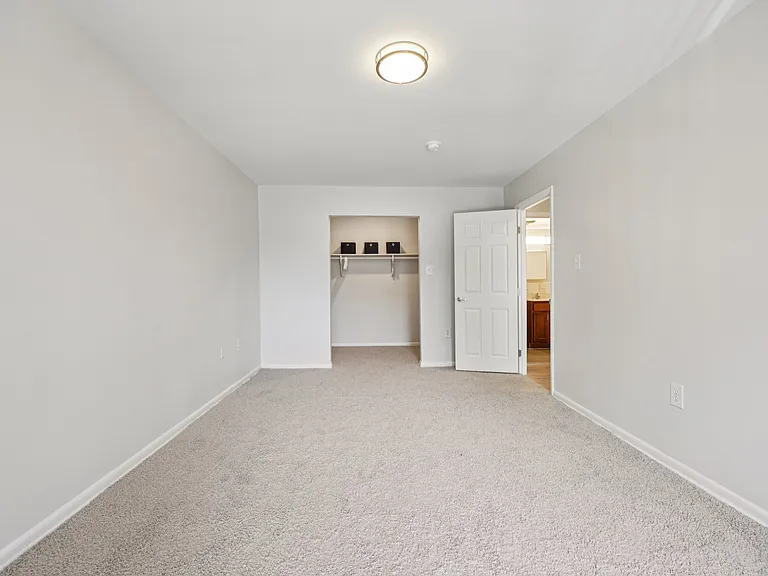 Lafayette Apartments — Photo 17