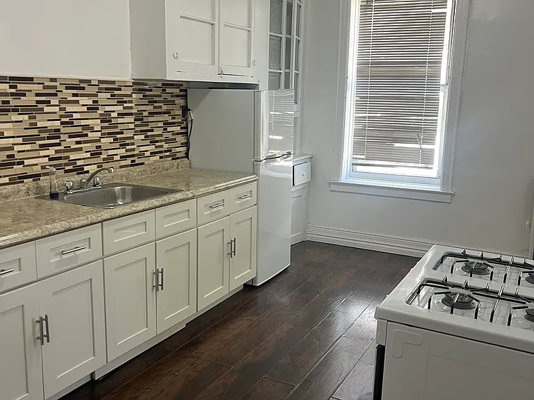 20209 43rd Ave #3A — Photo 1