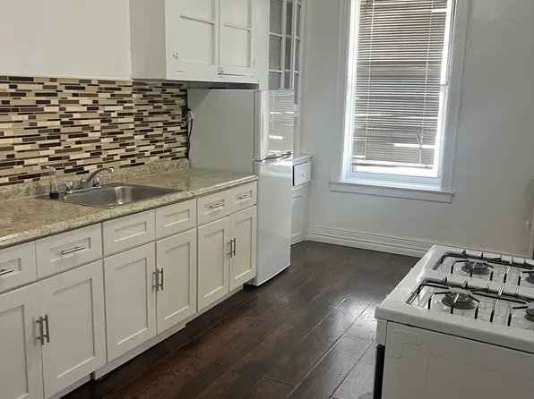 20209 43rd Ave APT 3A, Bayside, NY 11361