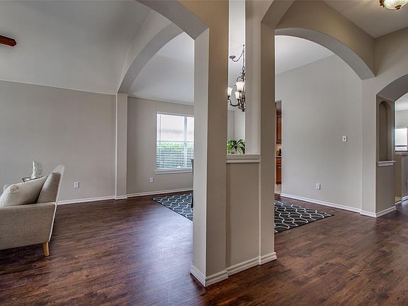 3rd image of 9809 Havenway Dr