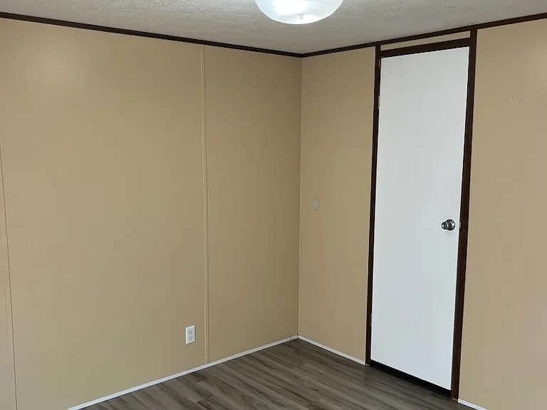 1836 N East Ave — Photo 8