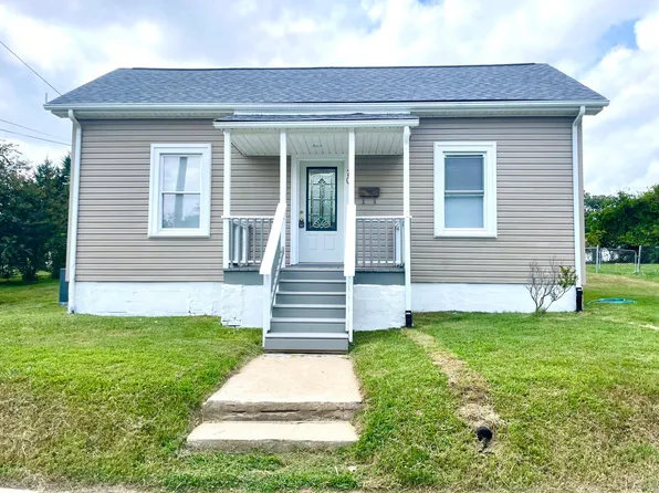 70 Stokesland Ave, Danville, VA 24541