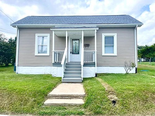 70 Stokesland Ave Photo 1