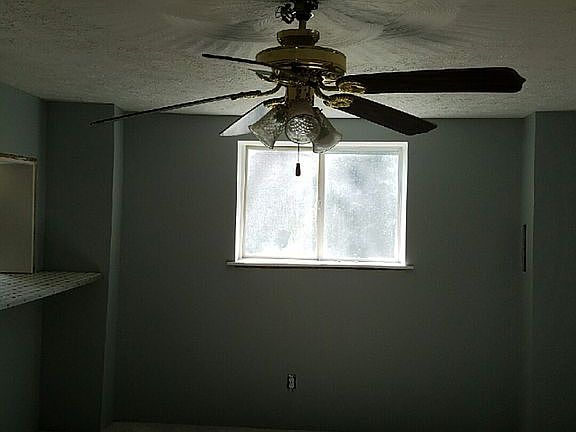 5th image of 507 W Pennsylvania St