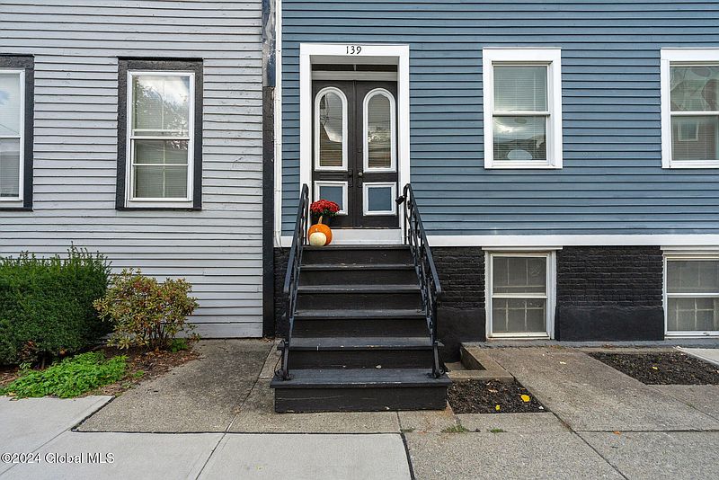 5th image of 139 Jefferson Street