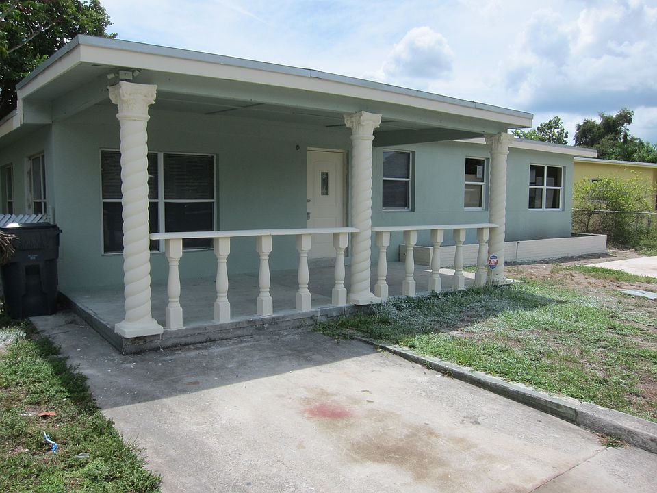 2nd image of 3721 SW 47th Ave