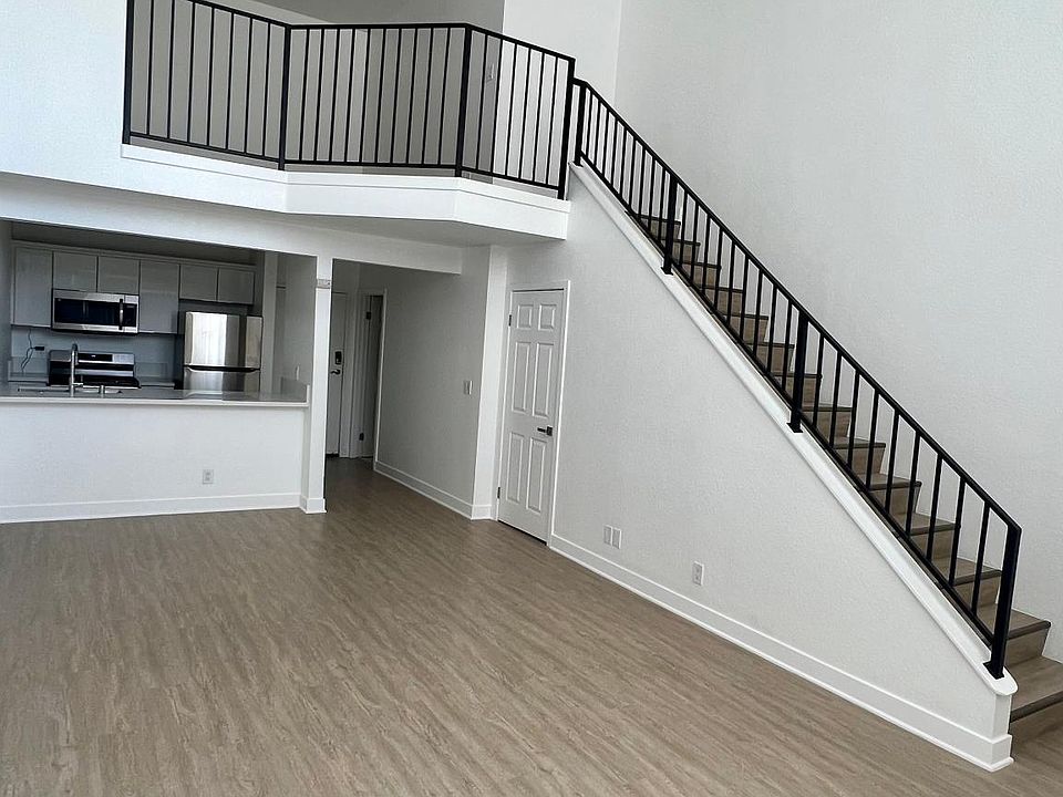 1st image of 223 N Alvarado St APT 202
