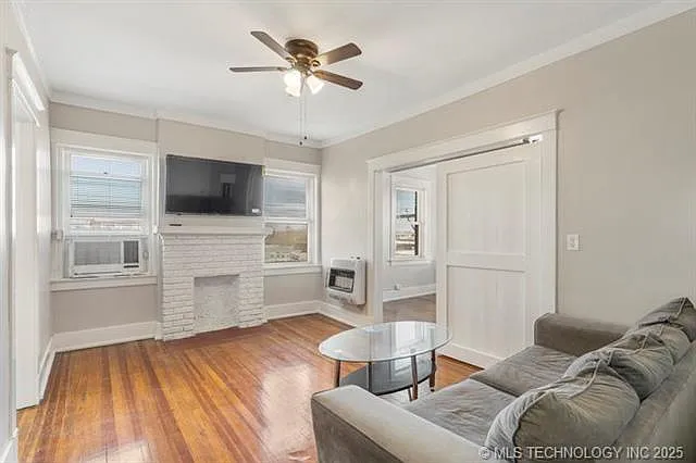 Melrose Apartments — Photo 10