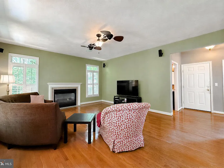 23118 Silverberry Way — Photo 16