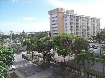 1st image of 16751 NE 9th Ave APT 304