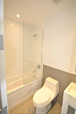 Rented by Town Residential | media 27