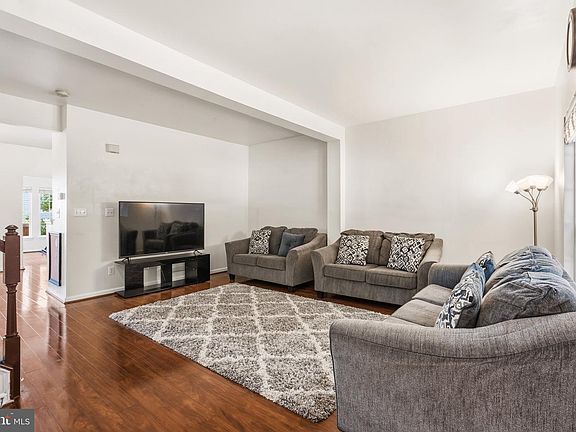 3rd image of 15129 Gaffney Cir