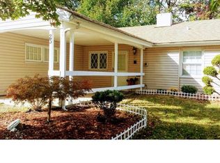 23 Sterling Ln, Willingboro, NJ 08046