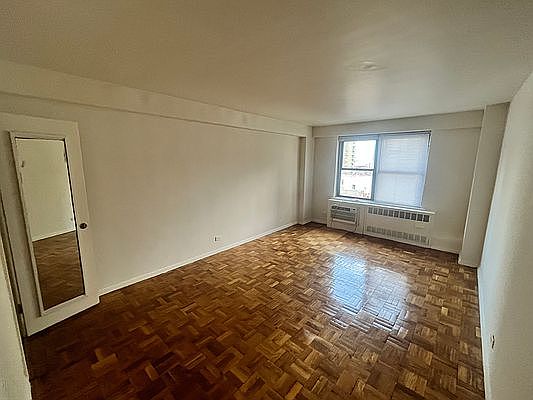 3rd image of 399 E 72nd St APT 10H