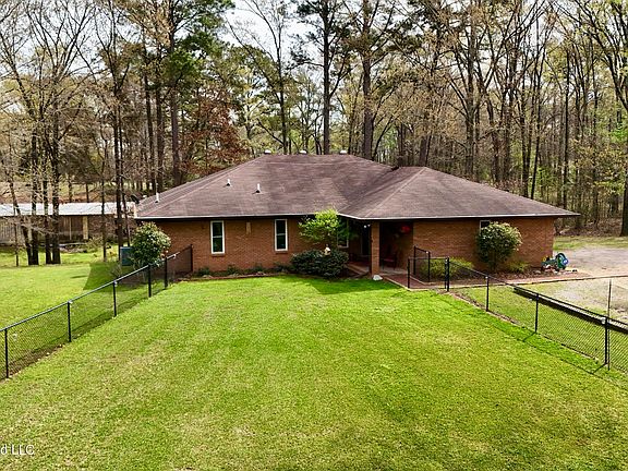 3rd image of 216 Trace Cir