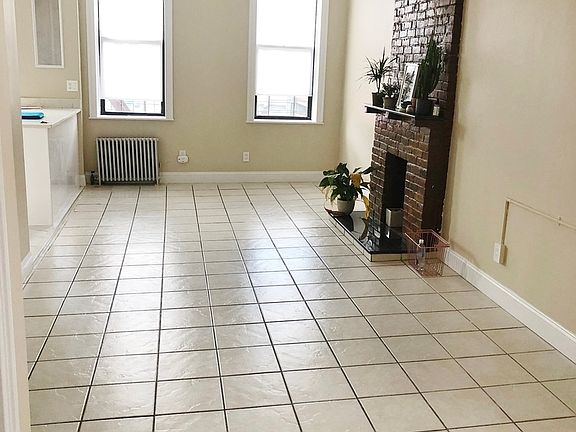 2nd image of 377 Vernon Ave #2LL