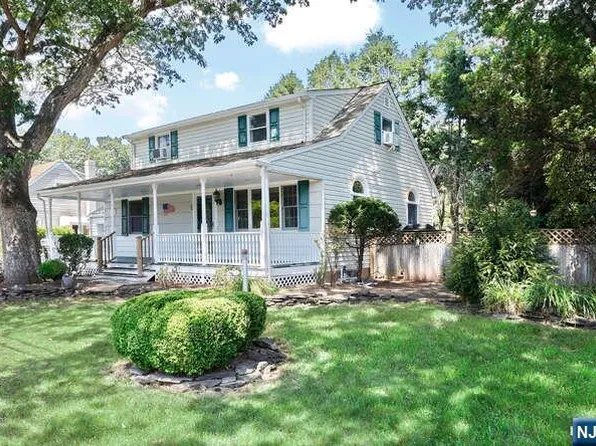 548 Bryant Pl, River Vale, NJ 07675